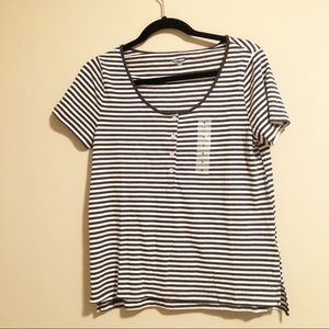 NWT Old Navy Striped grey and white scoop neck tee